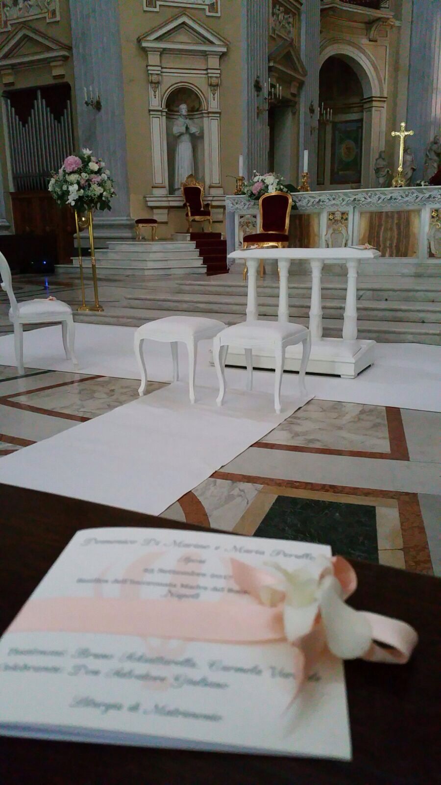 https://www.weddingamalfi.com/wp-content/uploads/Domenico-and-Maria-Wedding-Amalfi-church-decoration.jpg