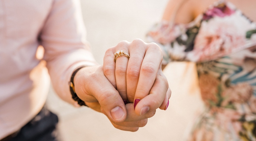 Engagement-ring-for-wedding-proposal.jpg