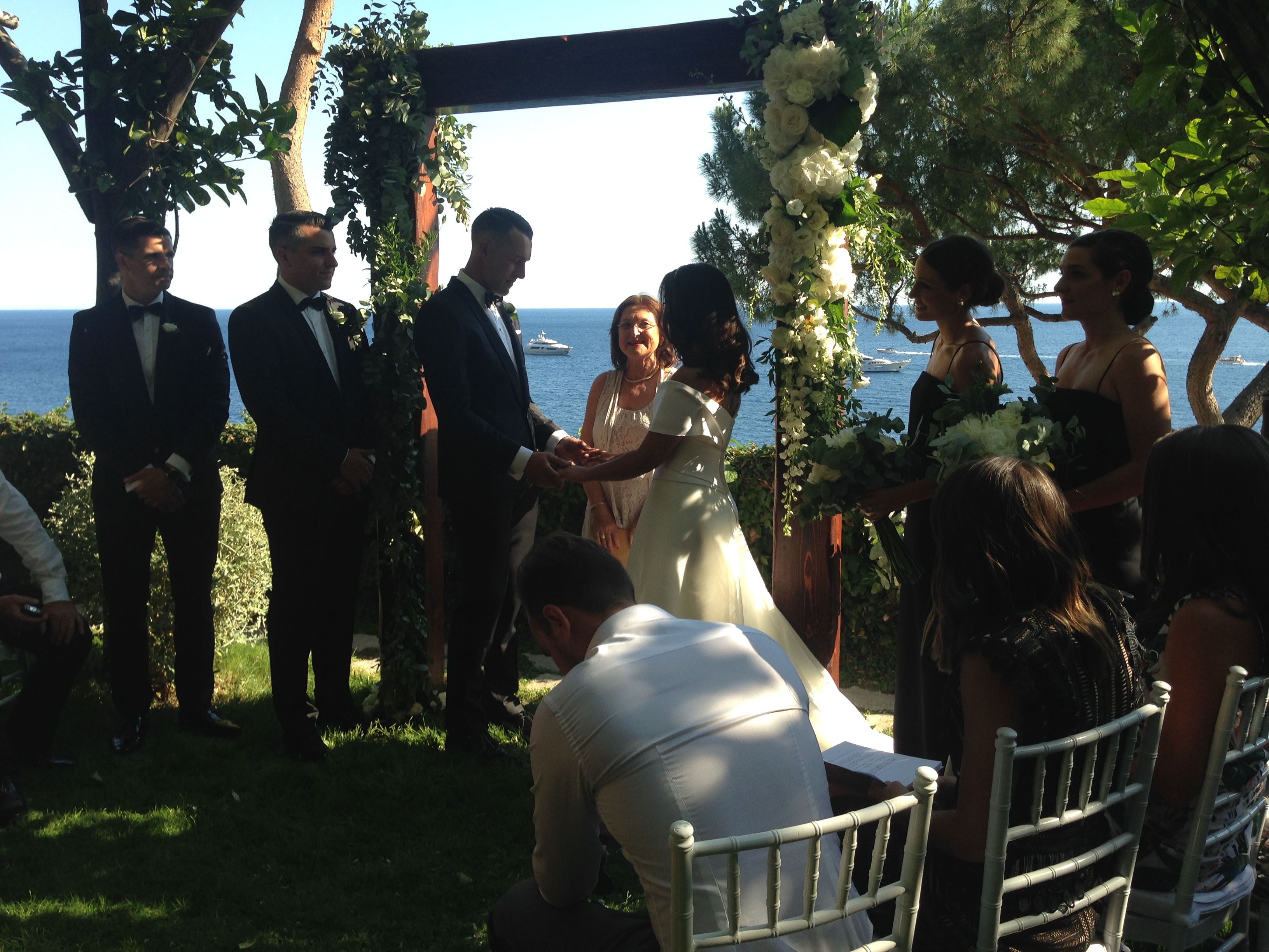 https://www.weddingamalfi.com/wp-content/uploads/Laura-and-Jarrod-al-fresco-wedding-ceremony.jpg